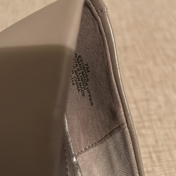 🦋 Easy Spirit tan nude low heel pump with bow. Size 7 - Picture 7 of 10